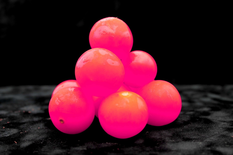 4K, no people, food and drink, tomato, balloon, table, sweet food, freshness, multi colored, studio shot, pink, pink color, still life, fruit, medium group of objects