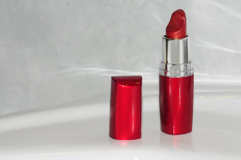 feminine, red, lips, table, beauty, still life, container, make-up, close-up, beauty product, copy space, group of objects, focus on foreground, glamour
