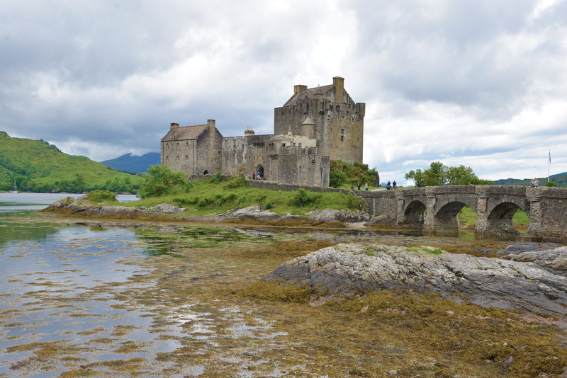 medieval, scotland, land, arch bridge, sky, architecture, 5K, the past, history, bridge, cloud - sky, eilean donan castle, solid, mirroring, travel destinations