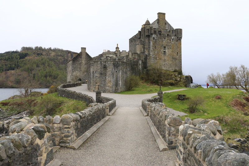 plant, day, built structure, religion, the past, nature, footpath, concrete, no people, ancient, history, old, building, scotland, hill, daytime, direction