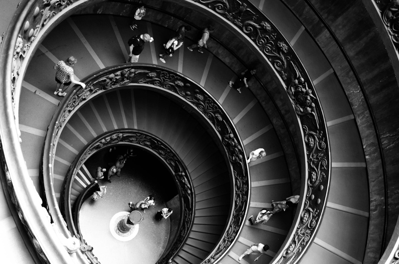 indoors, spiral staircase, spiral, design, vaticano, round, diminishing perspective, ornate, high angle view, shape, no people, steps and staircases, architectural feature