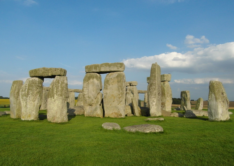 field, green color, archaeology, Wiltshire, ruined, tourism, the past, ancient, travel destinations, 1080P, day, solid, sky, architecture, Stonehenge