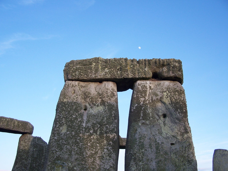 low angle view, solid, architecture, metal, 2K, built structure, no people, prehistoric, stonehenge, stone, nature, ancient civilization, blue, clear sky