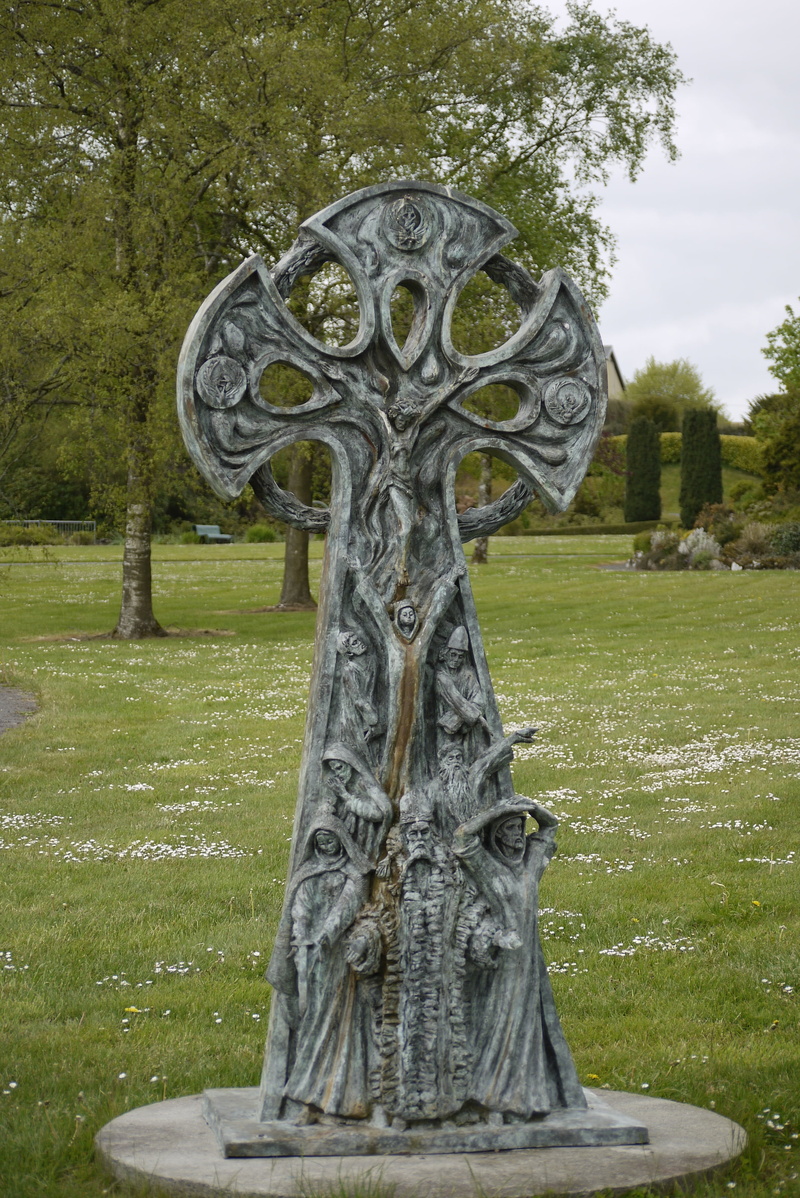 day, outdoors, 4K, plant, nature, creativity, sculpture, statue, irish, cemetery, spirituality, human representation, tree, religion, art and craft, tombstone
