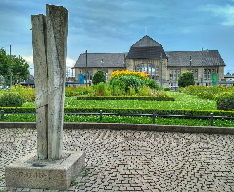 growth, building exterior, architecture, central station, hedge, built structure, outdoors, no people, nature, hesse, germany map, darmstadt, paving stone