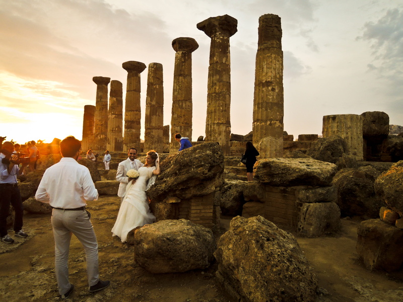 archaeology, the past, ancient, outdoors, history, built structure, real people, sicily, landscape, nature, ruined, people, wedding, life, valle dei templi