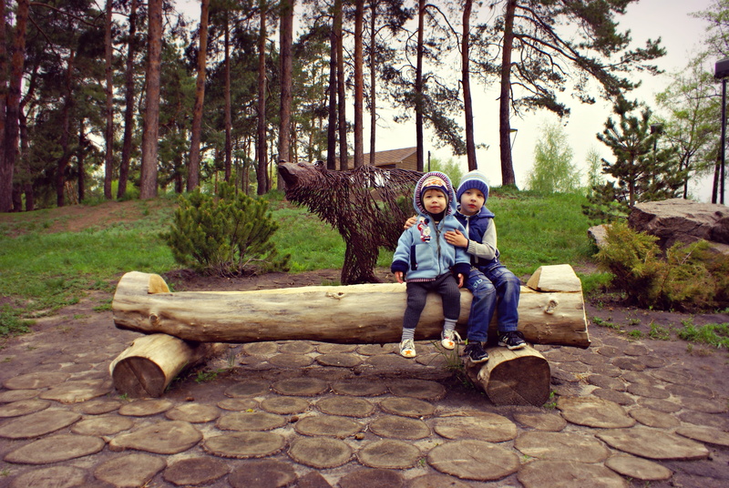 nicely, son, family, childrens, small child, outdoors, stroll, felix, lifestyles, boys, bonding, baby, plant, child, real people, positive emotion, babes