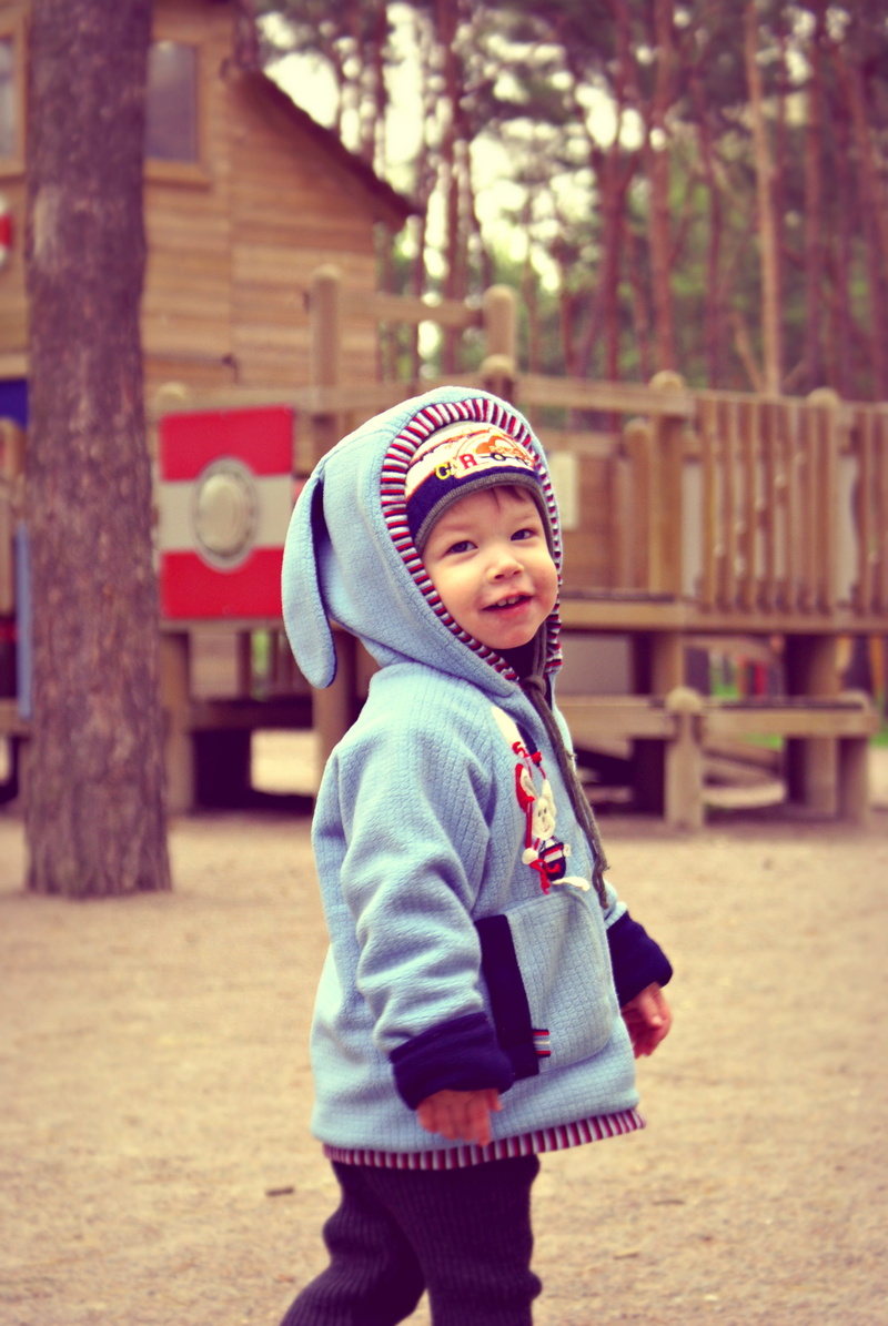 innocence, boys, photographing children, one person, baby, day, babes, kid, warm clothing, person, children photographer, smile, focus on foreground, bobblehead