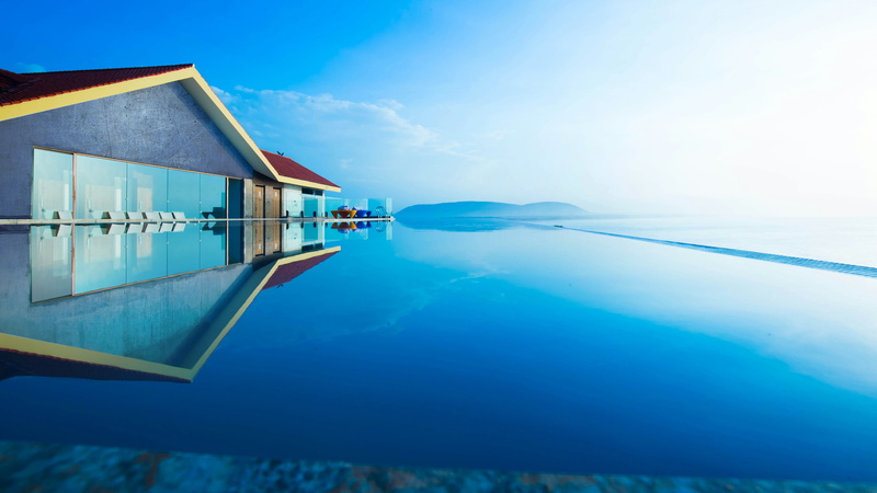 water, 4K, horizon, blue, resort, pool, sky, asia, aqua, blue sky, vacation, leisure, calm, bheemili, reflection, swimming pool, azure, india