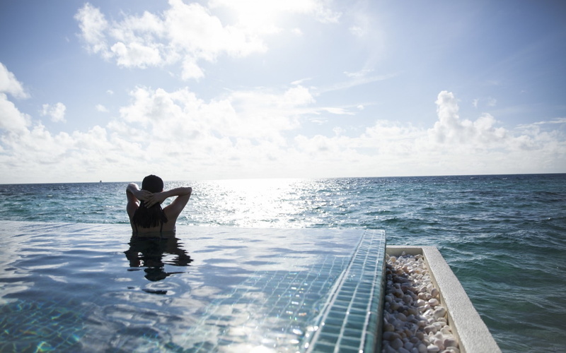 leisure activity, rear view, lifestyles, nature, day, beauty in nature, cloud - sky, one person, sky, 720P, horizon, swimming pool, women, Sun, water