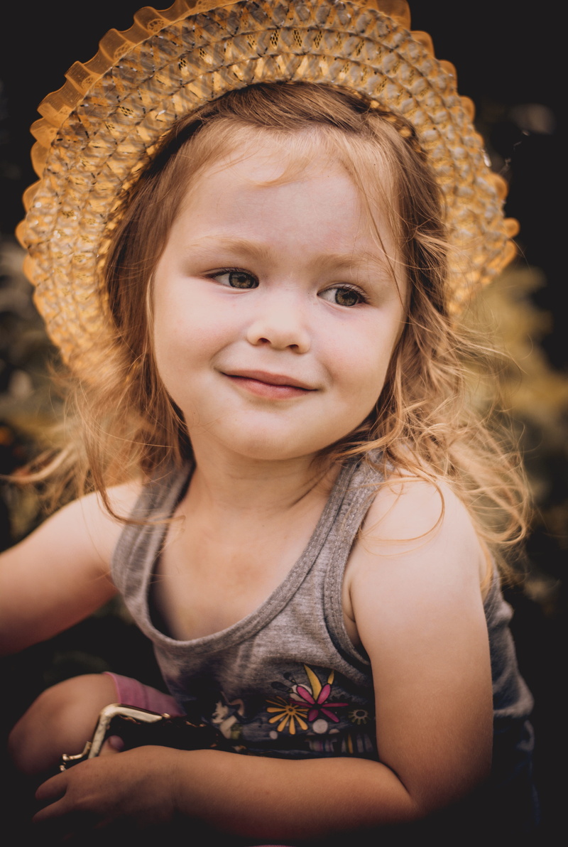 tank, front view, hairstyle, small child, smile, lifestyles, childrens, wearing, cute, photographing children, vignette, floral, 5K, portrait, focus on foreground