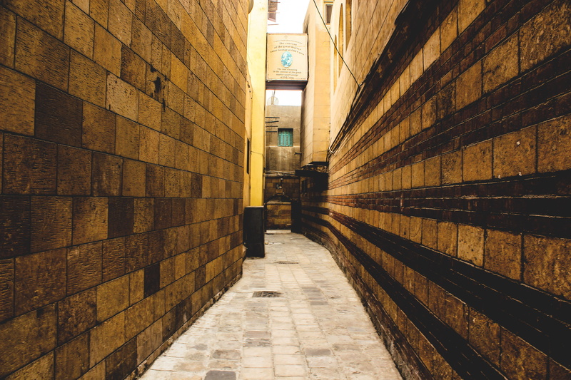old cairo bazaar, outdoors, travel, the way forward, day, lighting equipment, footpath, visit, 5K, architecture, archaeology, passage, long, no people