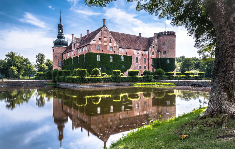 water, imperial, castle, gothic, chateau, lake, tree, places of i, cloud - sky, park, travel, daylight, the past, old building, historic, day, noble, travel destinations
