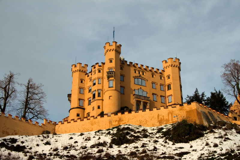 beauty in nature, tower, plant, land, day, architecture, travel destinations, winter, outdoors, sky, 4K, covering, no people, bavaria, hill, nature, snowcapped mountain