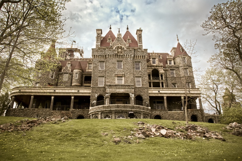 day, boldt castle, gothic, building exterior, clouds, 1000 islands, old building, history, built structure, travel, spirituality, tourism, plant, religion