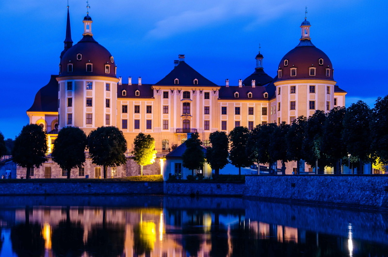 travel destinations, outdoors, no people, plant, castle, night, nature, 4K, sky, reflection, travel, attractions in moritzburg, castle pond, lake, water
