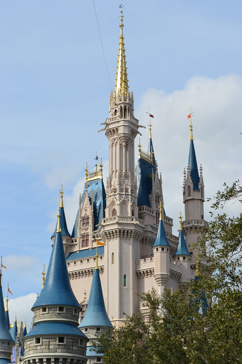 white, disney world, nature, day, religion, history, architecture, sky, built structure, mansion, spirituality, cinderellas castle, building, travel, 5K