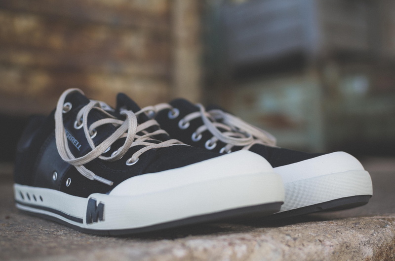 canvas shoe, selective focus, close-up, shoelace, sneakers, shoes, convers, indoors, black, flip-flop, fashion, nature, sandal, positive emotion, absence