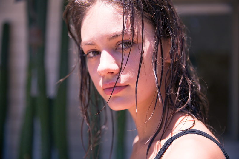 brown eyes, 2K, model, Michael Chichi, looking at viewer, women, bikini, brunette, Beate Muska, women outdoors