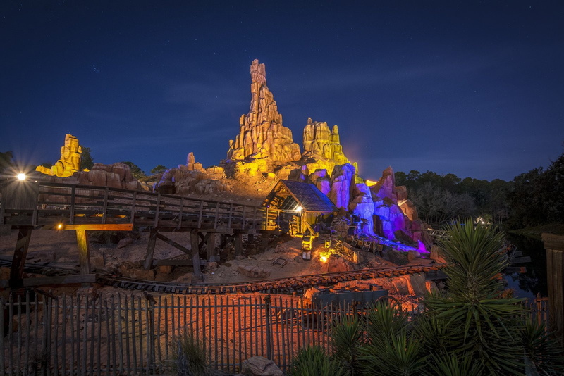 cities, resort, parc, florida, light, buildings, usa, storehouses, carousel, floride, hotel, studio, castel, orlando, night, walt disney, stores, 720P