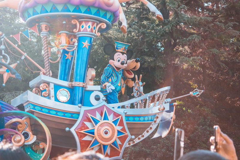 Mickey Mouse, theme park, child, adventure, front view, Mickey, 5K, apparel, person, representation, carousel, leisure activities, art and craft, human
