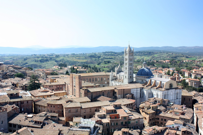 building exterior, town, built structure, 2K, tower, italy, europe, famous Place, architecture, the past, sky, urban Scene, roof, no people, travel destinations