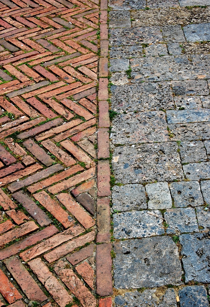 no people, nature, paving stone, outdoors, day, 1080P, full frame, sidewalk, floor plaster, footpath, roof tile, backgrounds, siena, cobblestone, design