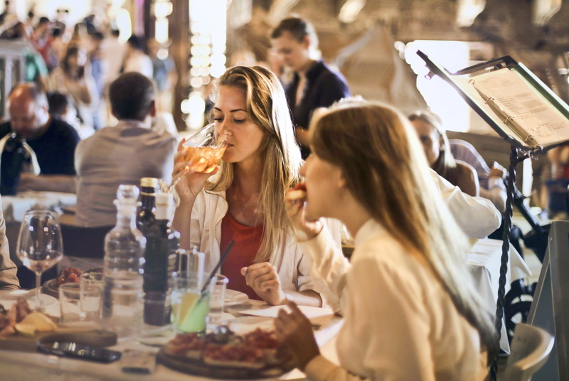 women, siena, eat, adult, tasty, friends, eating, refreshment, food, drinking, table, sitting, group of people, wine, feast, woman, food and drink, dinner
