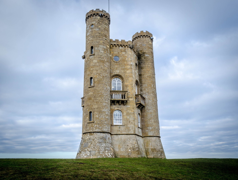 old, built structure, no people, history, ancient, field, building exterior, tower, sky, outdoors, architecture, cloud - sky, building, ruined, 4K, place of worship