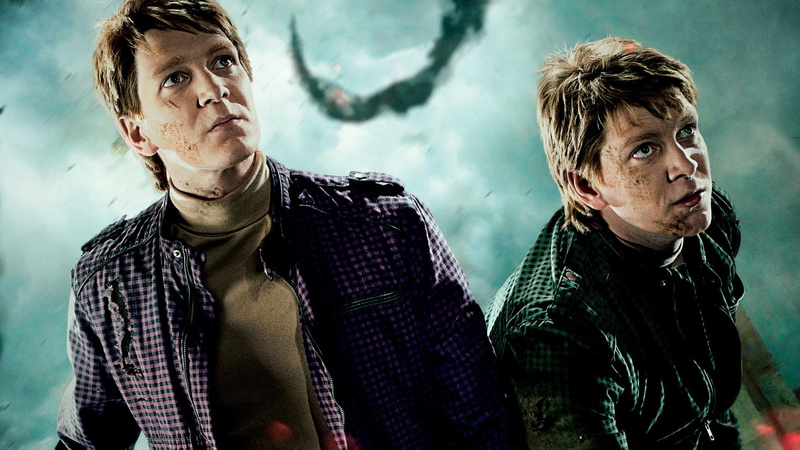 1080P, two people, Harry Potter, clothing, emotion, outdoors, young adult, men, people, looking at camera, lifestyles, young men, males, women, adult