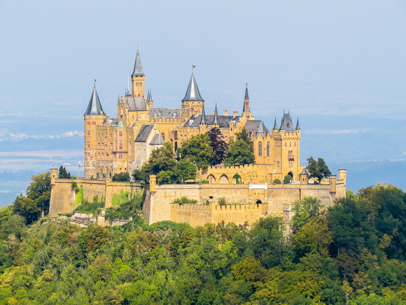 eaves, sky, fortress, outdoors, castle, summit castle, 4K, zoller mountain, no people, nature, history, spire, growth, building exterior, travel, hohenzollern castle