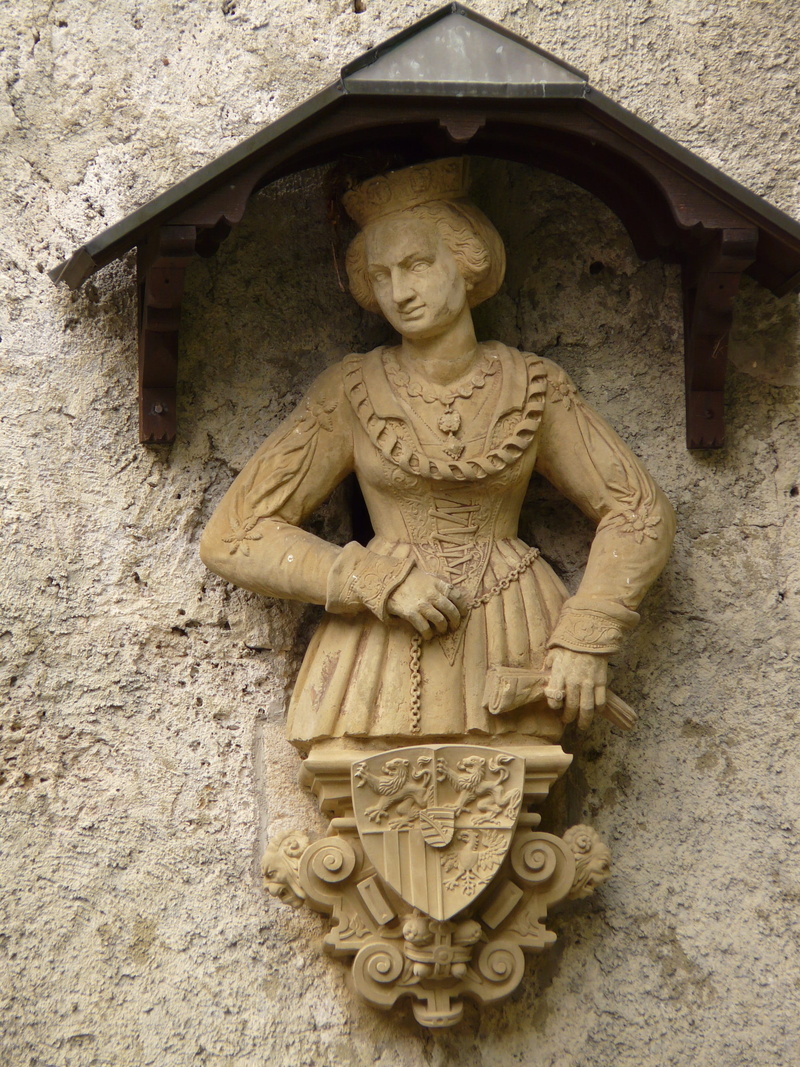 craft, creativity, history, day, carving, Figure, building, wall - building feature, no people, cultures, outdoors, coat of arms, asia, representation