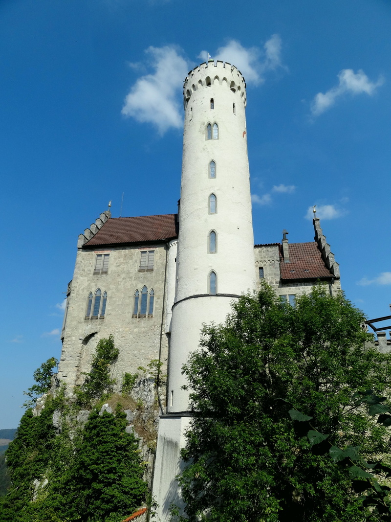 history, sky, blue, outdoors, architecture, building exterior, tower, knights castle tower, tall - high, the past, growth, castle, plant, lichtenstein