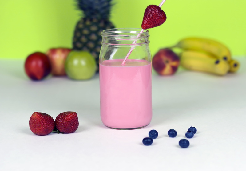 freshness, breakfast, strawberry, glass, clear, antioxidant, juice, refreshment, 5K, wellbeing, healthy lifestyle, blueberry, healthy eating, drinking glass