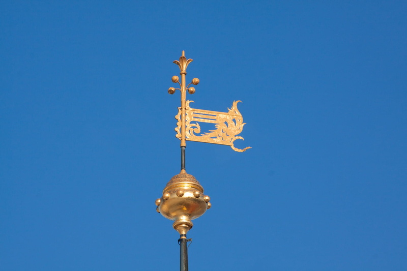 vane, architecture, object, blue background, street, communication, spire, sunny, blue, direction, air, city, copy space, low angle view, 1080P, lighting equipment
