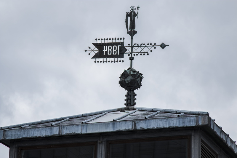 guidance, 5K, weather vane, architecture, weathervane, sign, cloud - sky, germany, day, sky, nature, built structure, booth, outdoors, low angle view