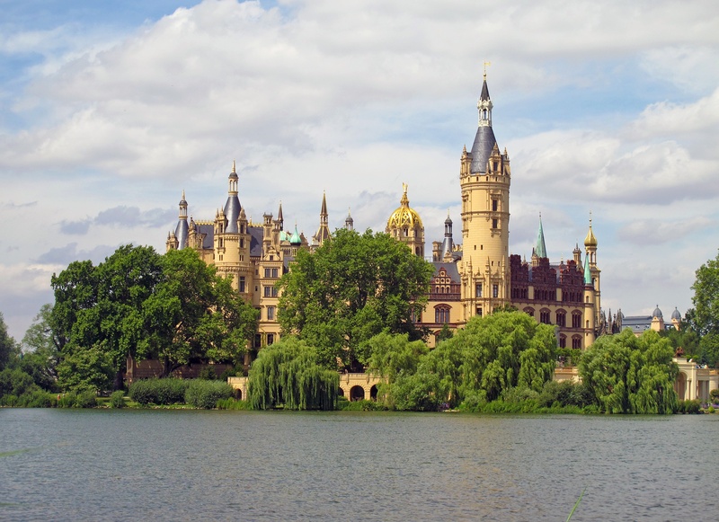 summer, maroon, building exterior, cloud - sky, built structure, water, history, schwerin castle, travel, river, famous Place, city, sky, schwerin, outdoors
