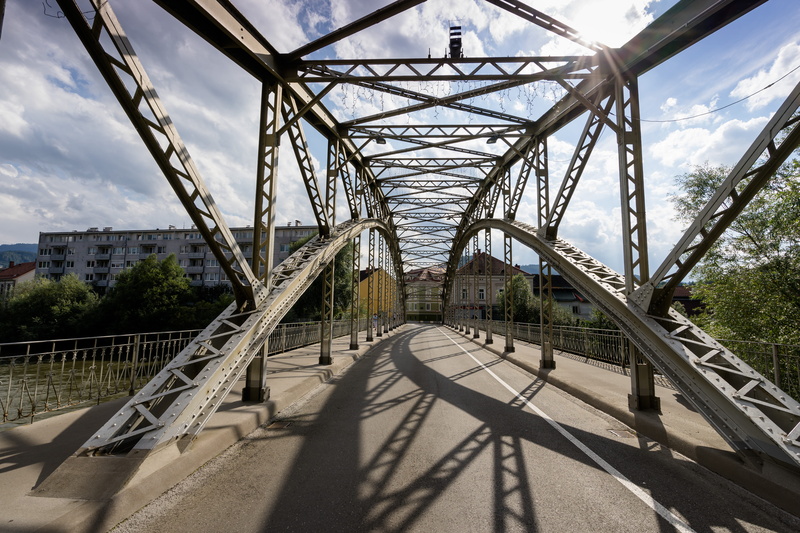 metal, 5K, no people, architecture, leoben, lines, road, bridge, geometry, sunlight, nature, sky, diminishing perspective, truss, bow, outdoors, connection