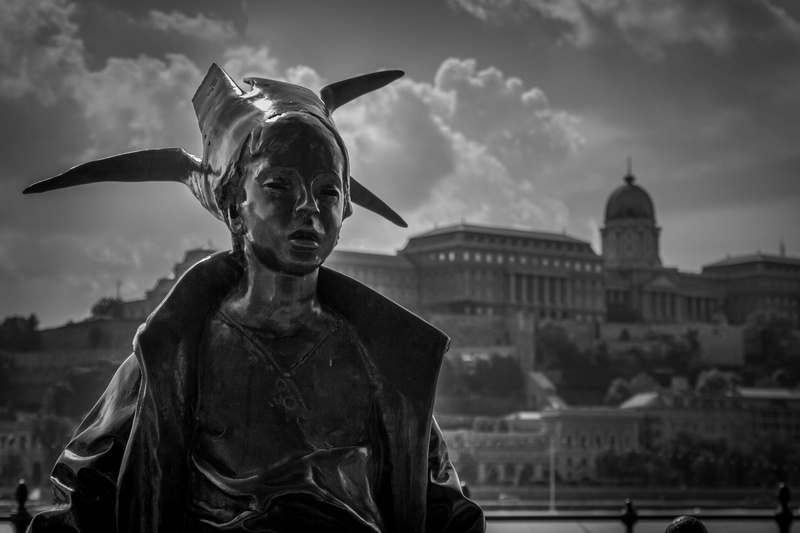 5K, angel, sculpture, city, representation, travel destinations, history, tourism, sky, statue, travel, statue in budapest, building exterior, architecture