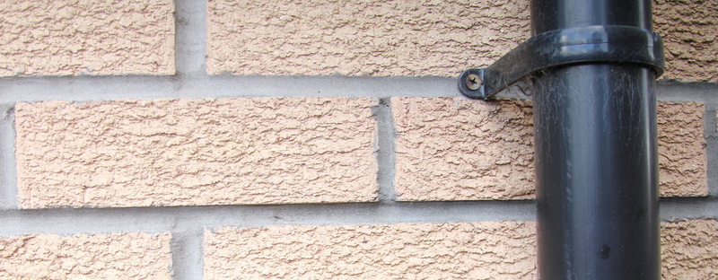 drainage, wall - building feature, security, concrete, sunlight, old, close-up, architecture And Buildings, outdoors, connection, day, 5K, pipeline, textured