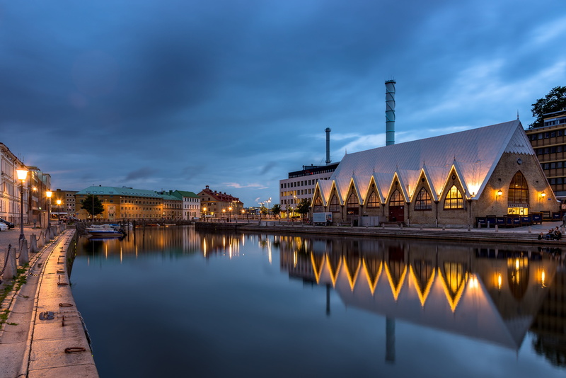 dusk, city, architecture, fish church, views, river, sunset, illuminated, connection, buildings, landscapes, 5K, reflection, house, channel, himmel, still