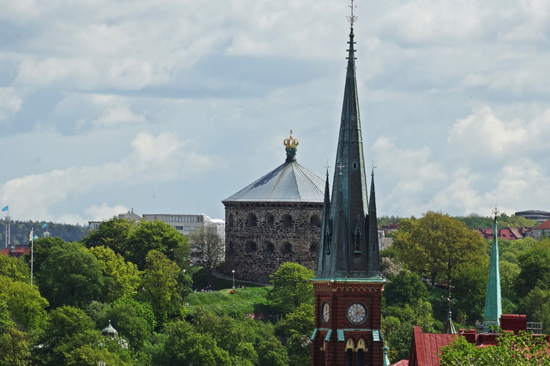 tower, sky, architecture, cloud - sky, belief, skansen crown, spire, building exterior, 5K, place of worship, built structure, day, outdoors, tree, building
