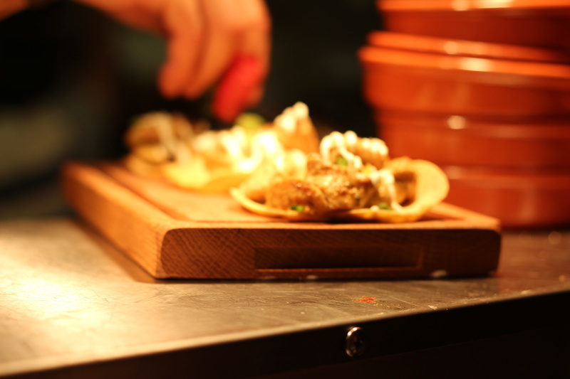 business, one person, selective focus, 5K, restaurant, fajita, indoors, cuisine, tortilla, kitchen, commercial kitchen, spicy, dining, preparing food