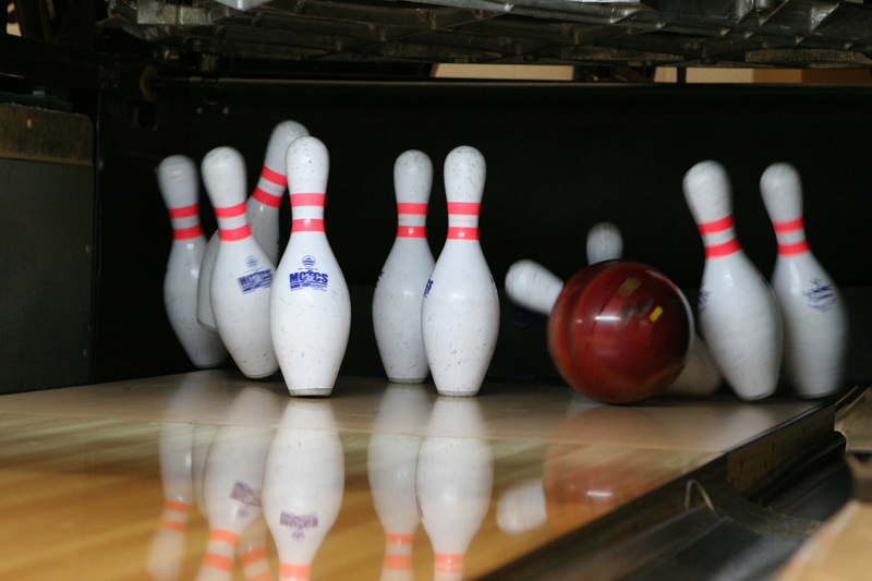food, 2K, beside, lane, container, spare, bowling Ball, bowling Pin, leisure games, still life, red, group of objects, bowling, alley, pins, white color