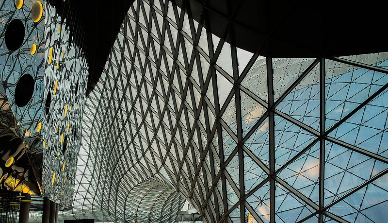 office building exterior, modern building, building exterior, la facetta, outdoors, zeil, reflection, metal, skyscraper, architecture, sky, day, ceiling