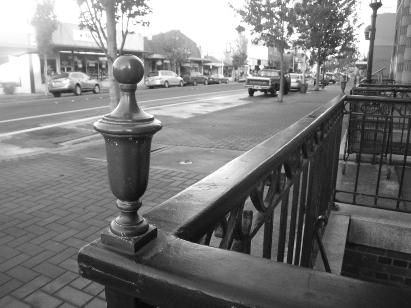 black and white, depth of field, federal, building, railing, decoration, architecture, pentax optio, 1080P, depth perseption