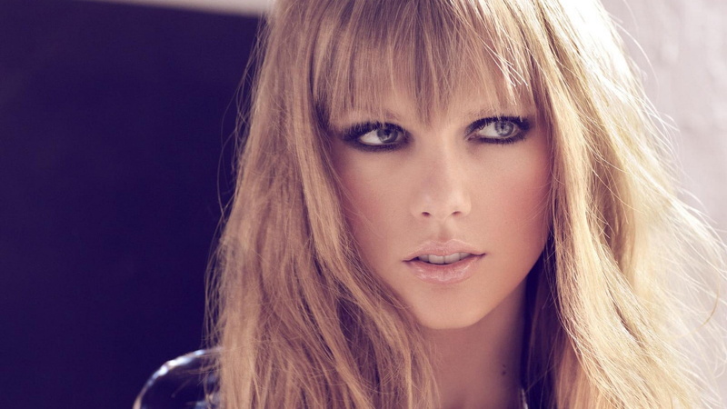 human body part, blond hair, headshot, wall, Taylor Swift, hairstyle, face, hair, teenager, black, beautiful people, near, portrait, young women, singer