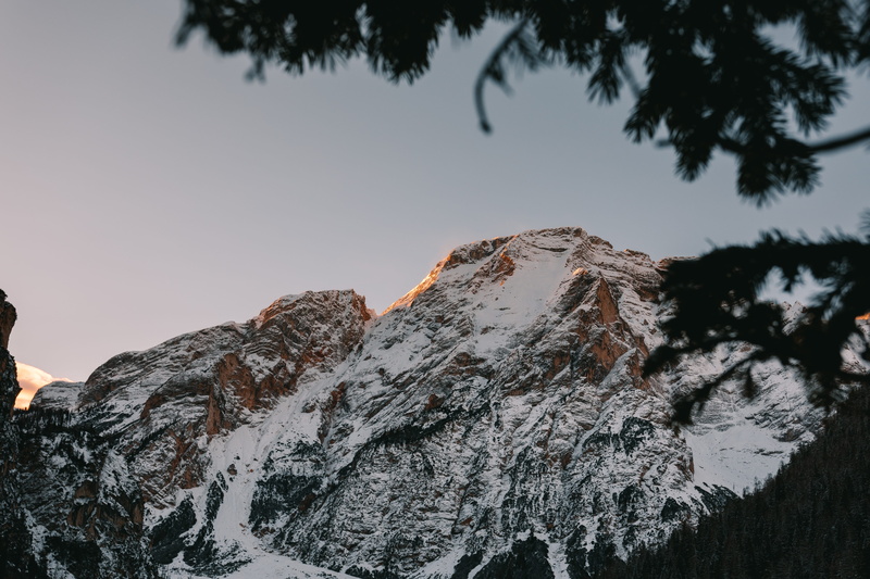 scenic, plant, tranquil scene, cold temperature, slope, sky, coniferous tree, day, tranquility, peak, mountain, skiing, 5K, white, snowcapped mountain