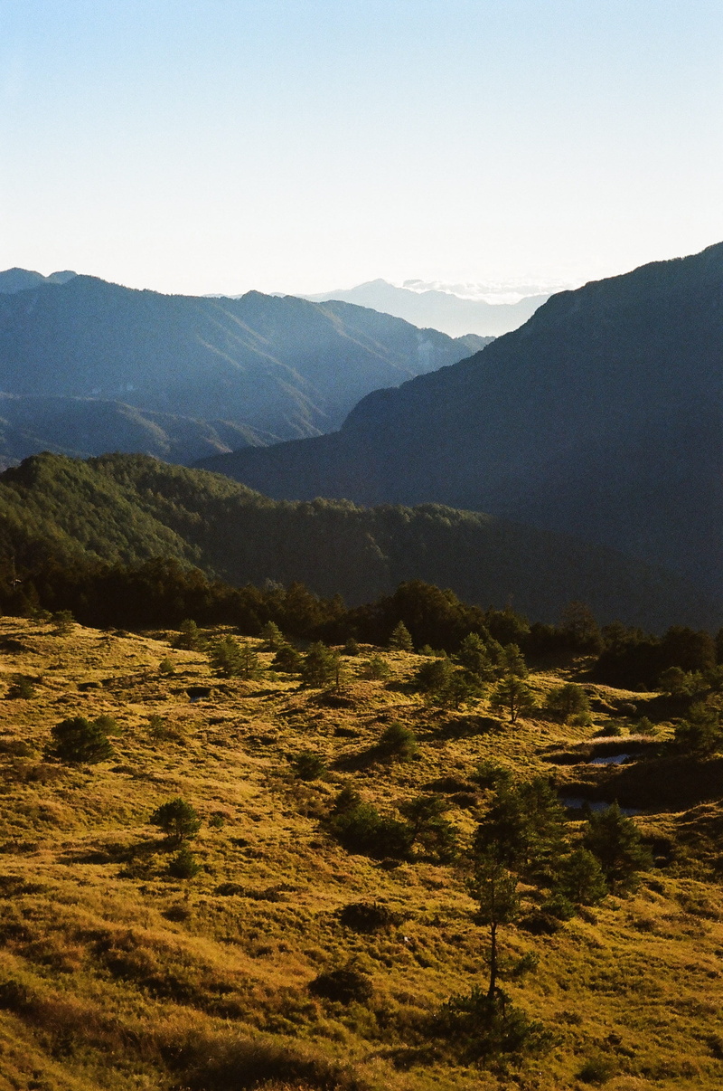 valley, mountain, olympusfilm, mountain peak, mountain range, sunlight, tranquil scene, scenics - nature, environment, land, sunrise, sky, slope, plateau