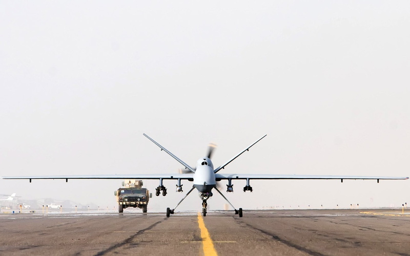 military, transportation, runway, on the move, 1080P, airplane, day, outdoors, motion, copy space, warplanes, white, mode of transportation, clear sky